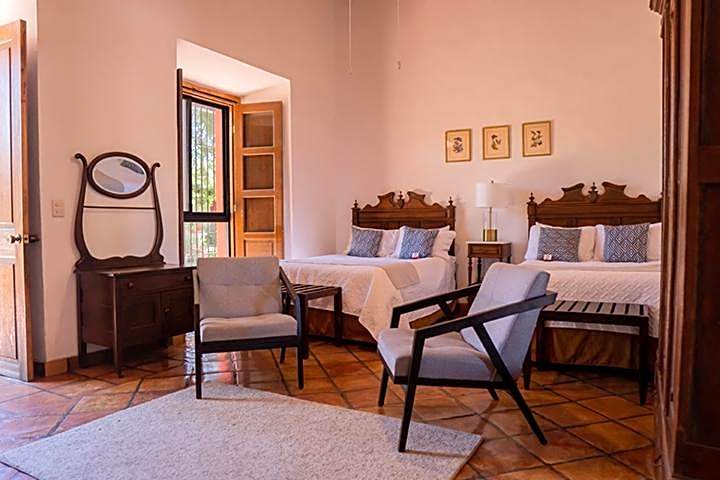 Hotel El Farol