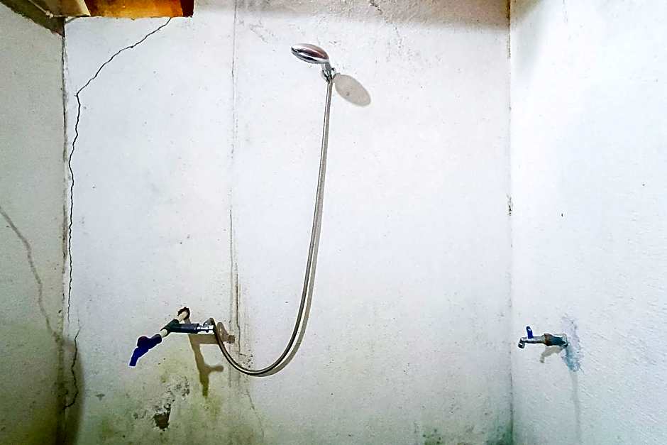 Rejeng Bungalow Near Gangga Waterfall Lombok