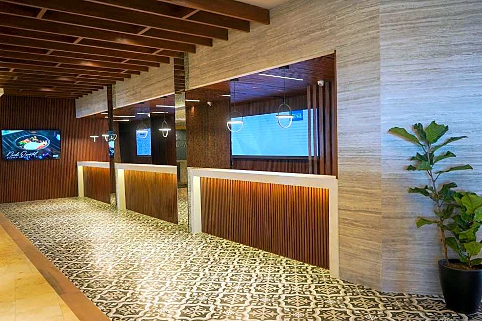 Pacific Palace Beach Tower Hotel