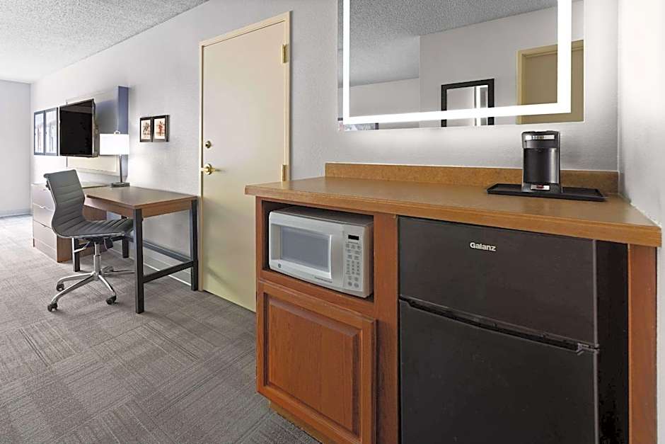 AmericInn by Wyndham Iron Mountain