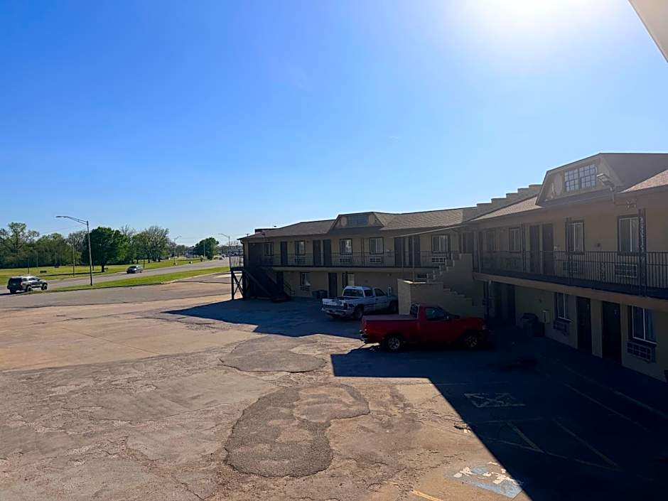 Regal Inn Coffeyville KS US 169