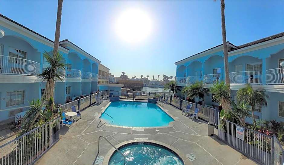 Casa Bella Hotel and Suites