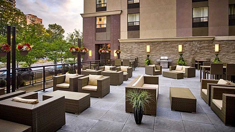 Staybridge Suites Hamilton - Downtown By IHG