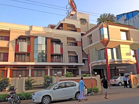 Hotel Gnanam Thanjavur