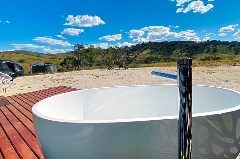 Celestine - 1 Bed Cabin with Outdoor Bath - Kundalini Lodge