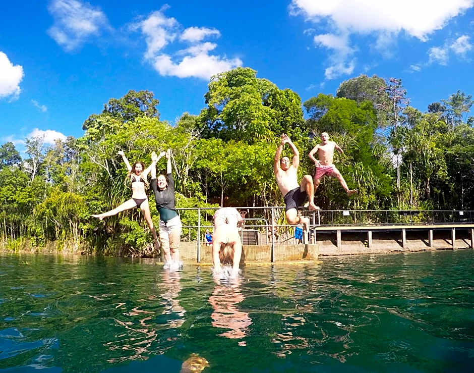 On The Wallaby Eco Lodge