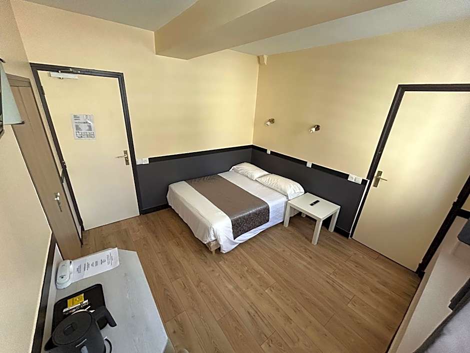 Hotel des Bains à 10 min de Paris