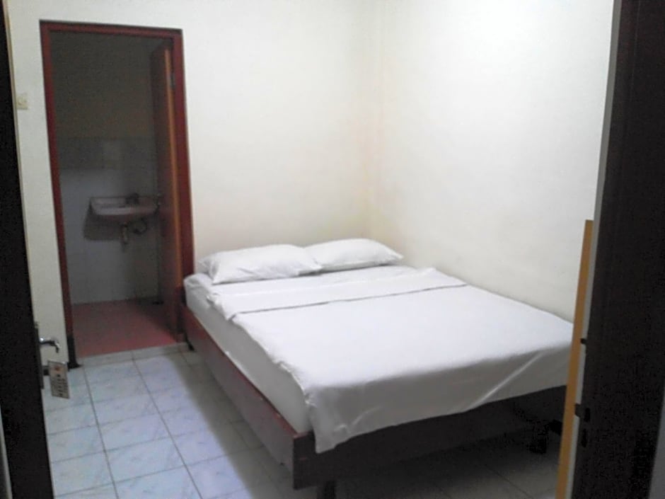 OYO 1851 Hotel Malang                                                                           