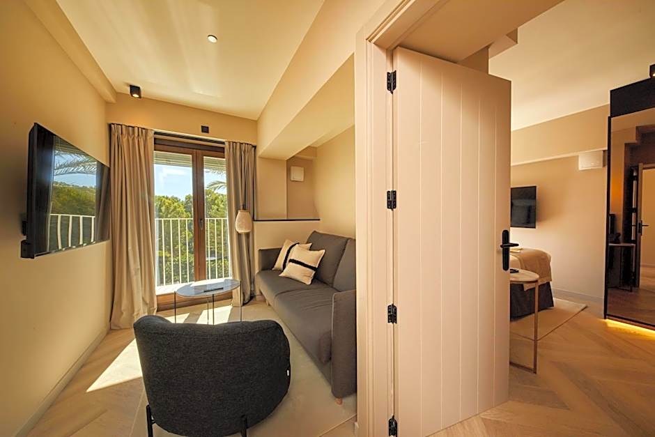 Belle Marivent Mediterranean Petit Hotel