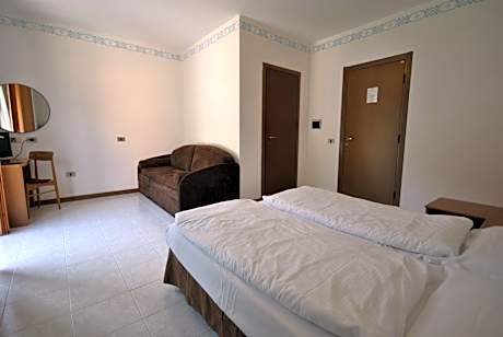 Apartment with Lake View - Annex