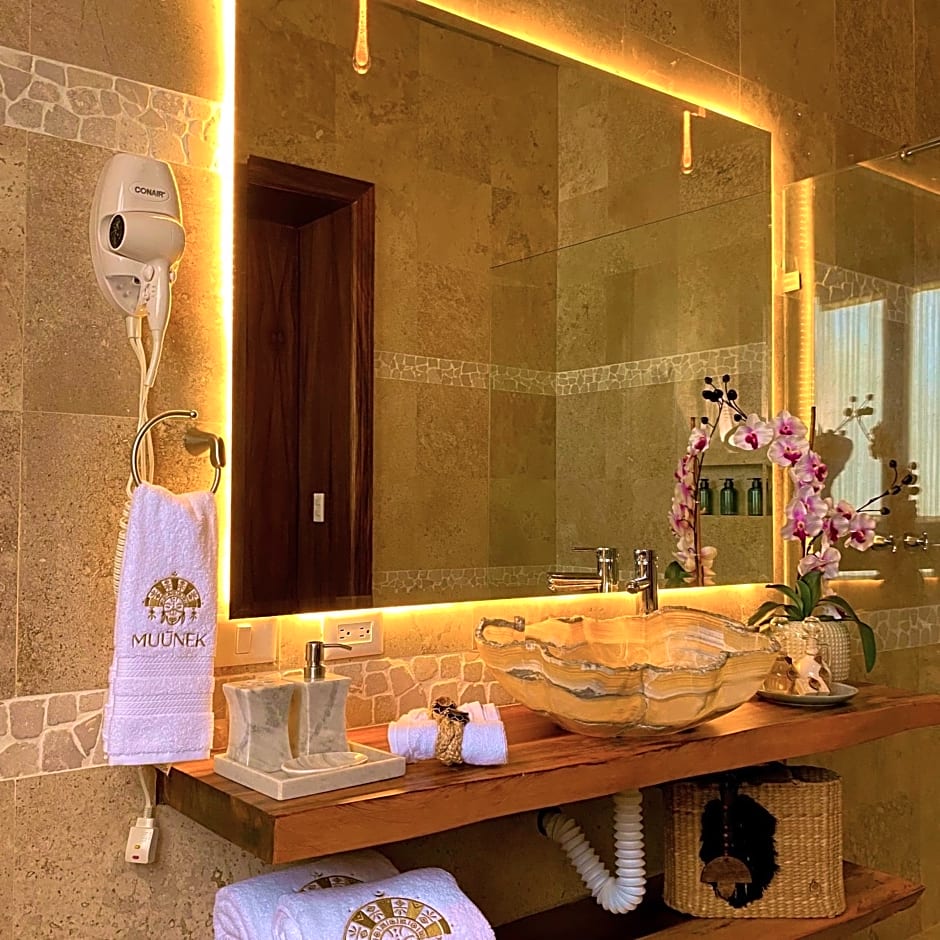 Muúnek Hotel Boutique Art & Spa, adults only