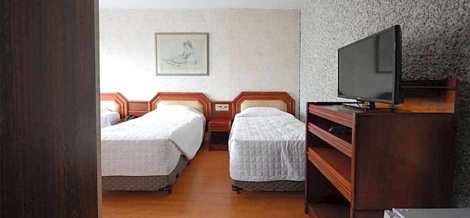 Caravelle Palace Hotel