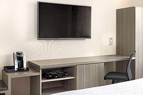 King Suite with Spa Bath