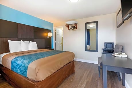 1 Queen Bed, Nonsmoking