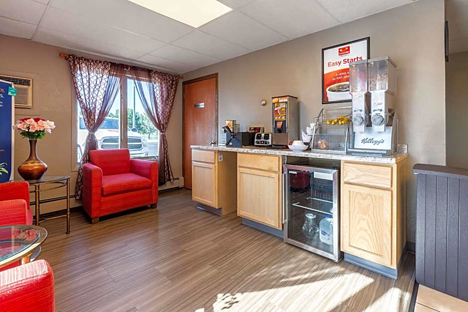 ECONO LODGE INN & SUITES