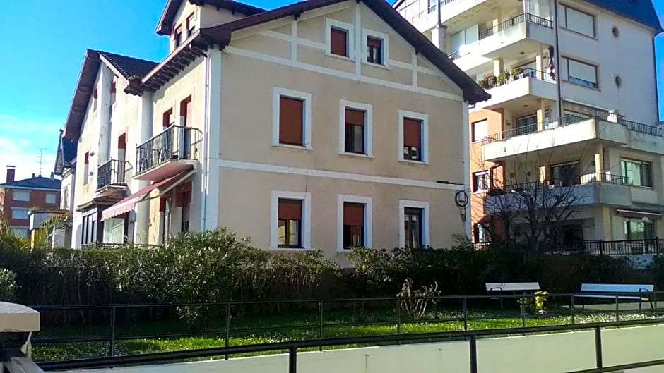 Villa Floren Castro Urdiales