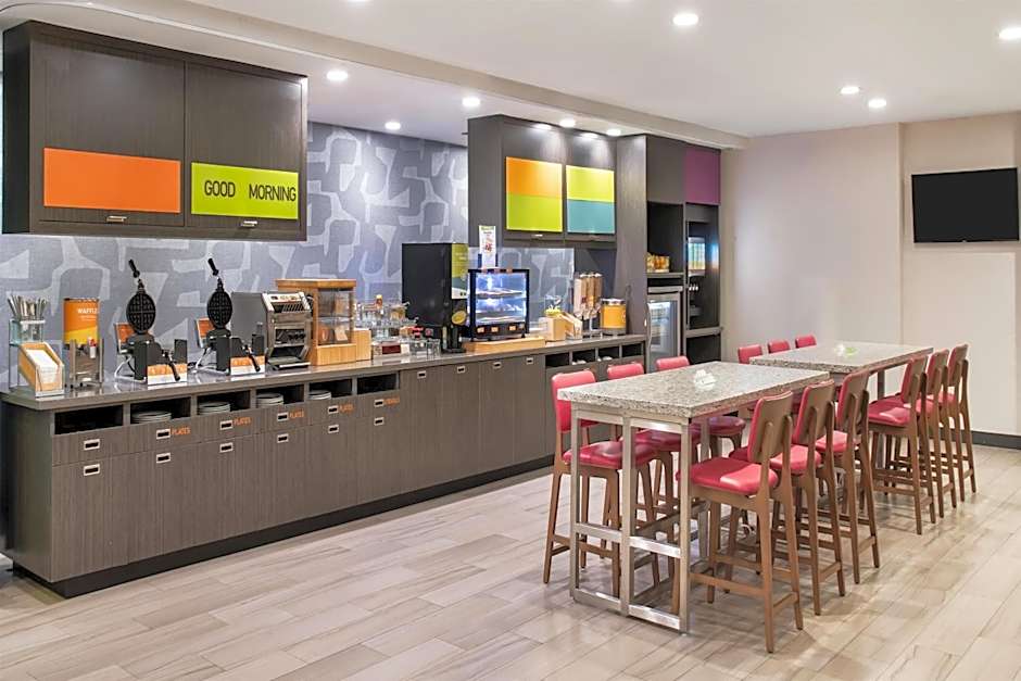 Home2 Suites By Hilton Pensacola I-10 At North Davis Hwy