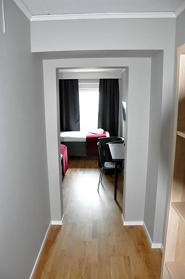 City Hotel