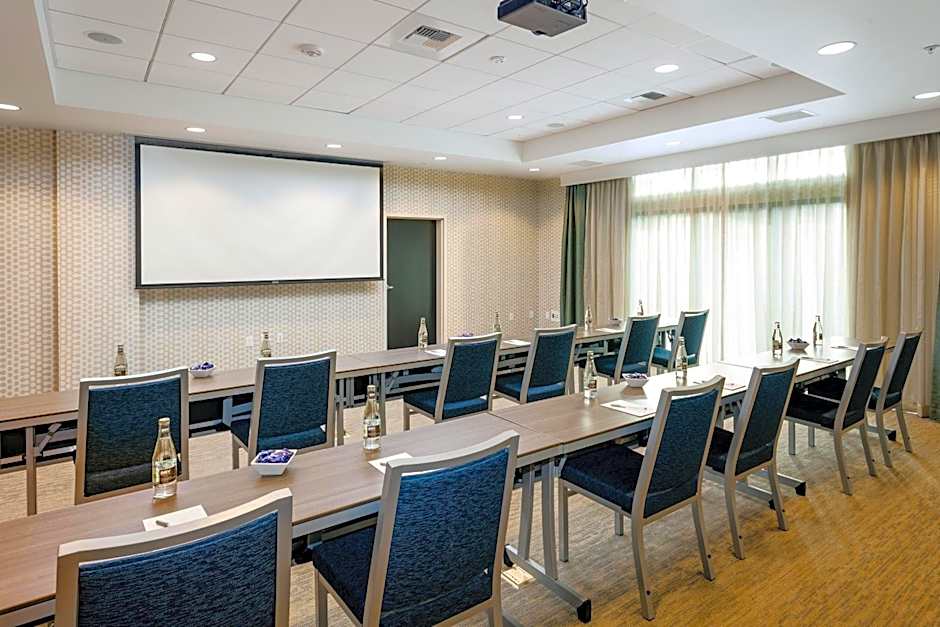 Hampton Inn & Suites Seattle/Northgate