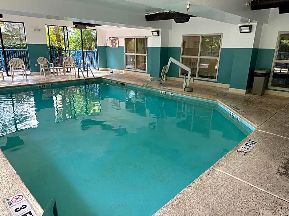 Country Inn & Suites by Radisson, Murrells Inlet, SC