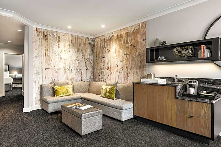Hilton Motif Seattle