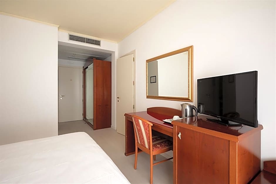 Noventa Hotel