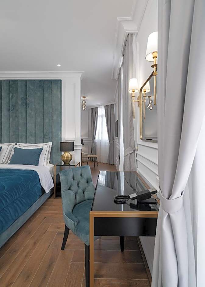 Praxitelous Luxury suites