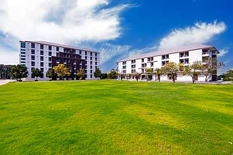 Creston Grand Hotel Suphan Buri