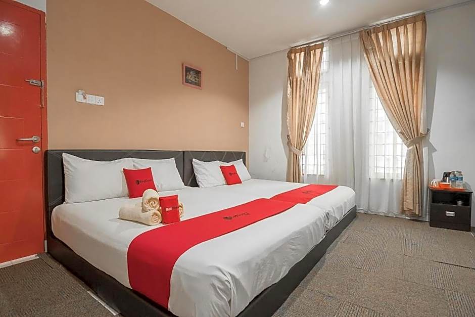 RedDoorz @ Batam Center 2