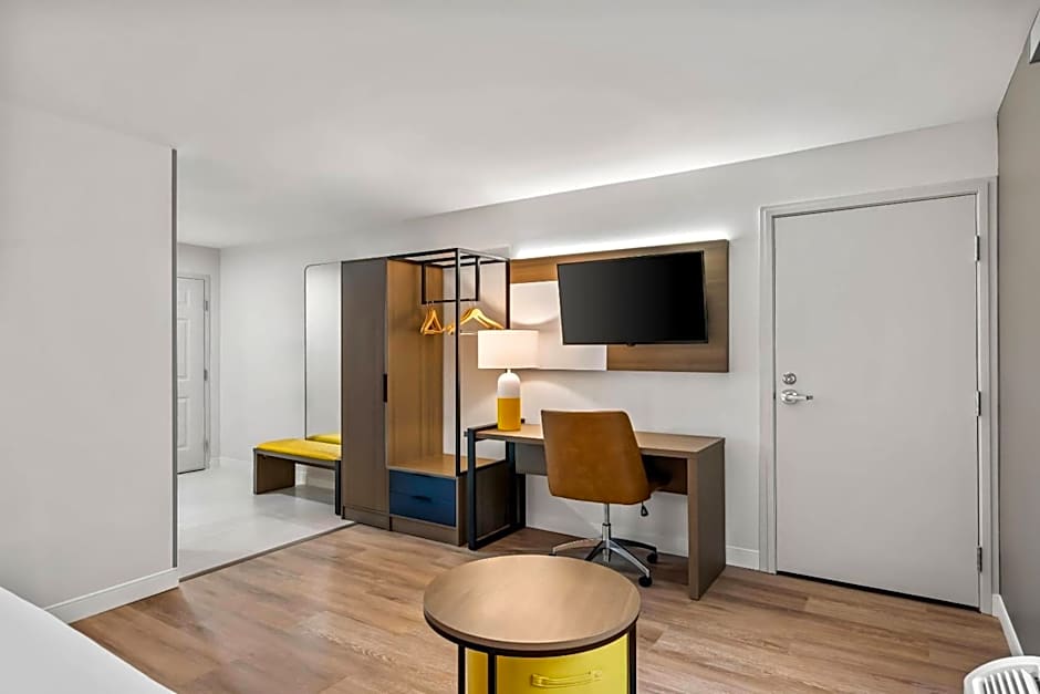 Comfort Inn & Suites Salt Lake City I-80 I-15 Downtown