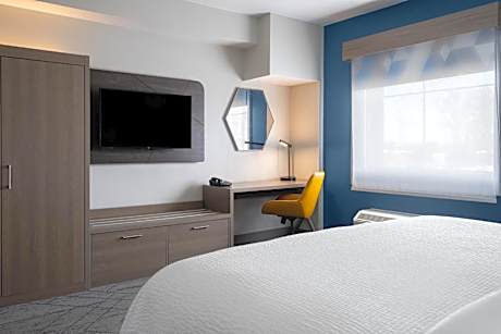 Standard King Room