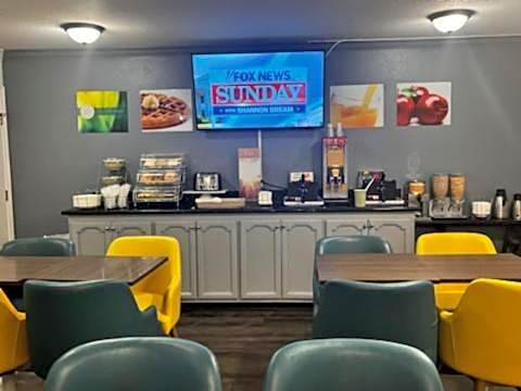 Quality Inn & Suites Tulare