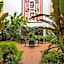 Sea Cliff Court Hotel & Luxury Apartments