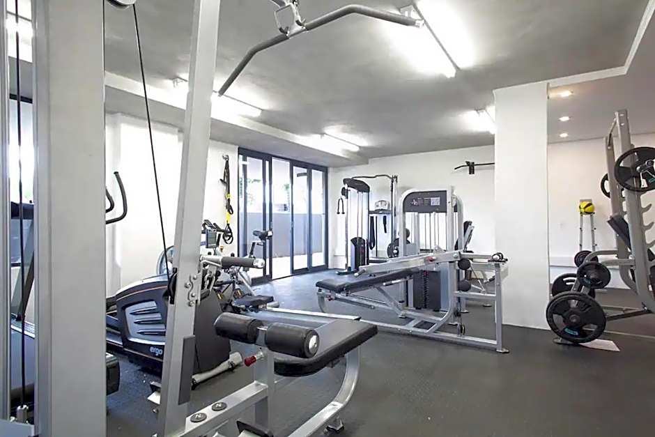 Hugos Seaside Haven E210