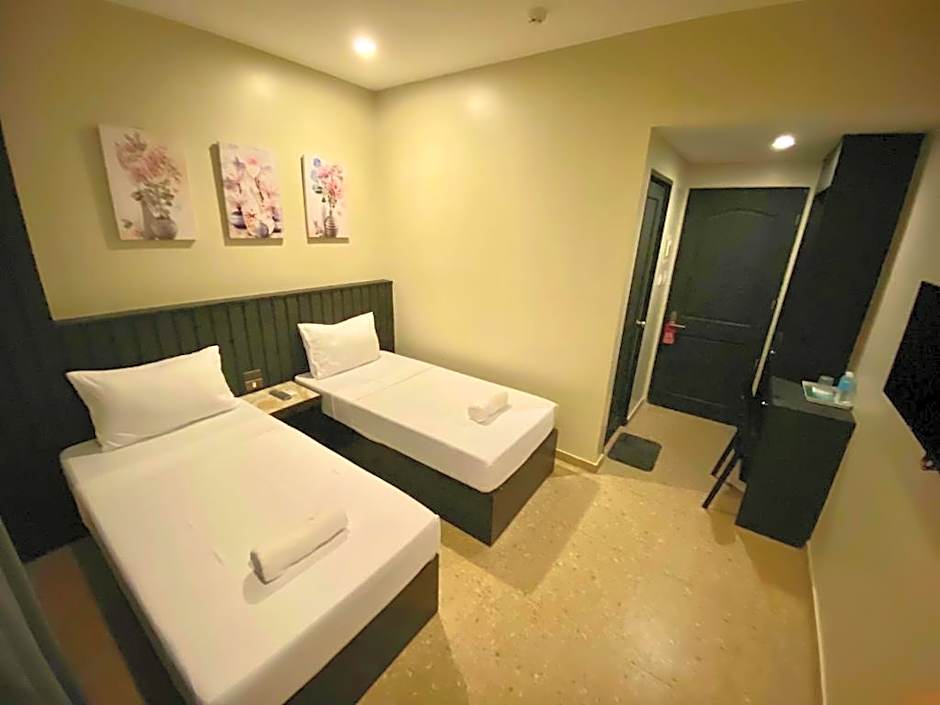 Photo 1 of 3 of Classic 1 Double Bed or 1 Twin Bed
