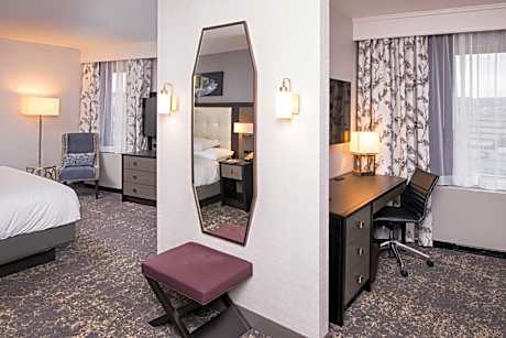King Studio Suite