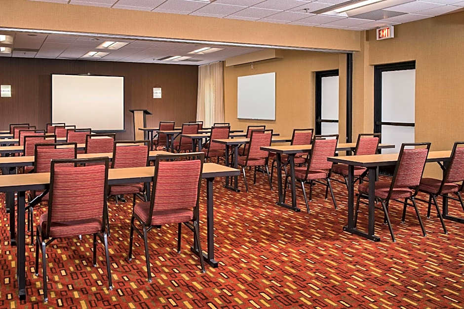 Courtyard by Marriott Williamsburg Busch Gardens Area