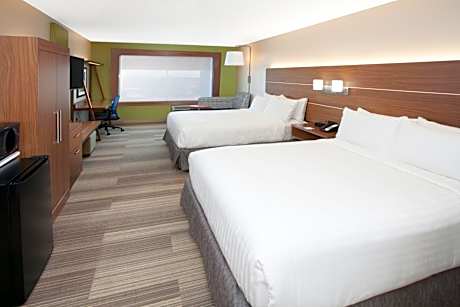 Queen Suite with Two Queen Beds - Disability Access