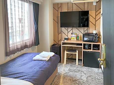 Single Room - Non-Smoking