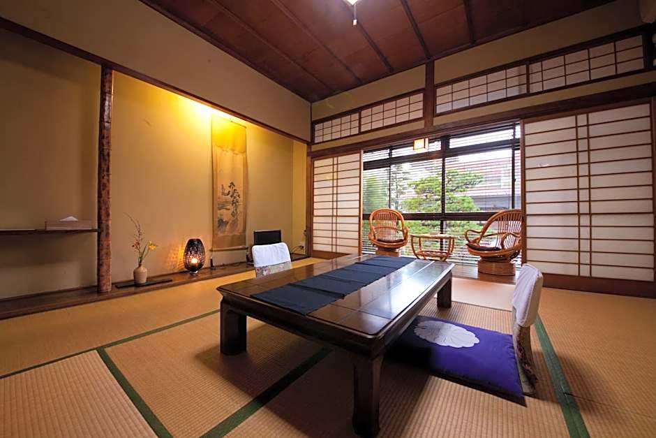 Ryokan Sennari (13 years or older)