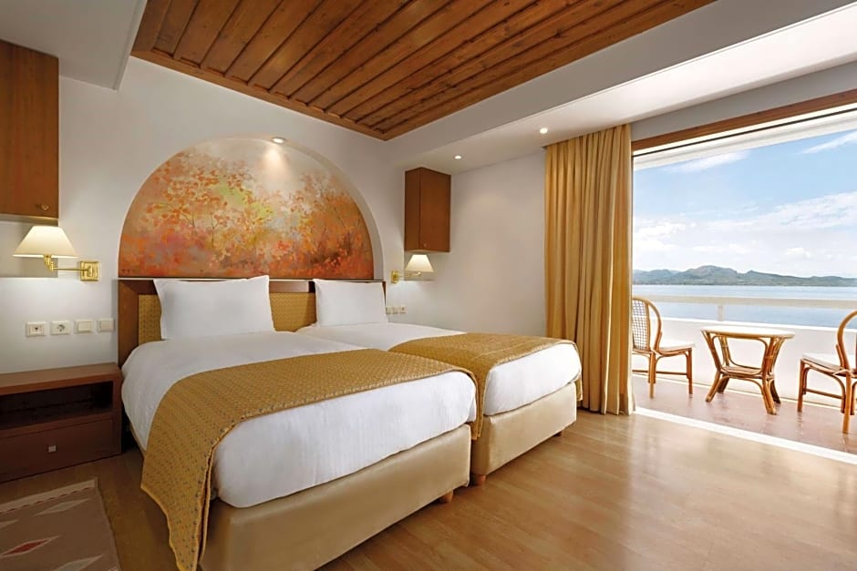 Ramada Loutraki Poseidon Resort