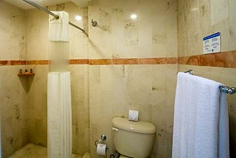 Single Room, Partial Ocean View (Cabanas Vision)