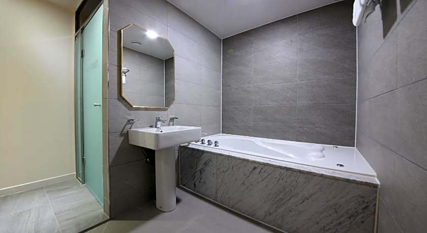 Two Nights Business Hotel