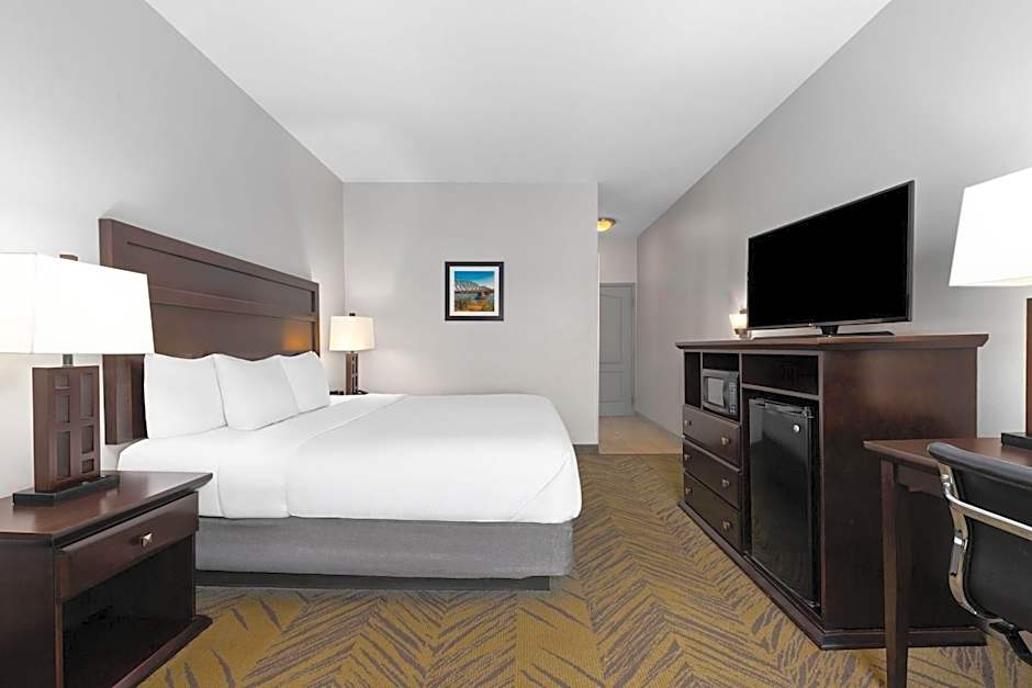 La Quinta Inn & Suites by Wyndham Brookshire
