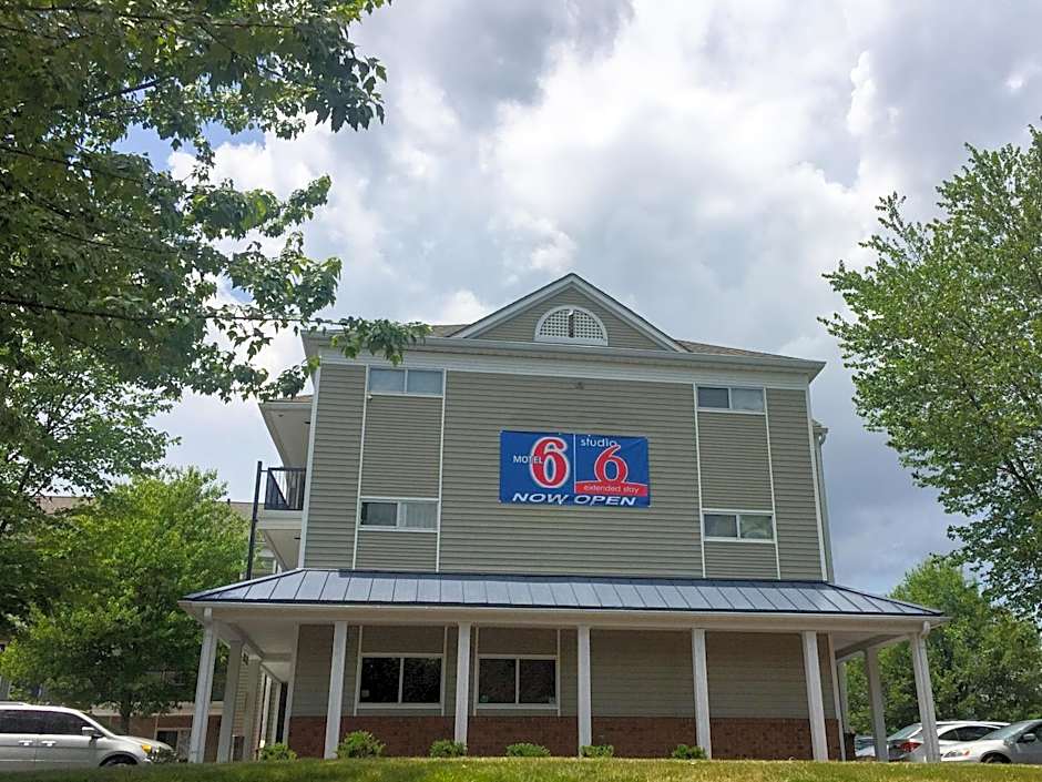 Studio 6 Greensboro NC I40