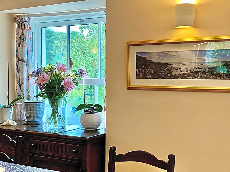 Lynwood House Bed and Breakfast