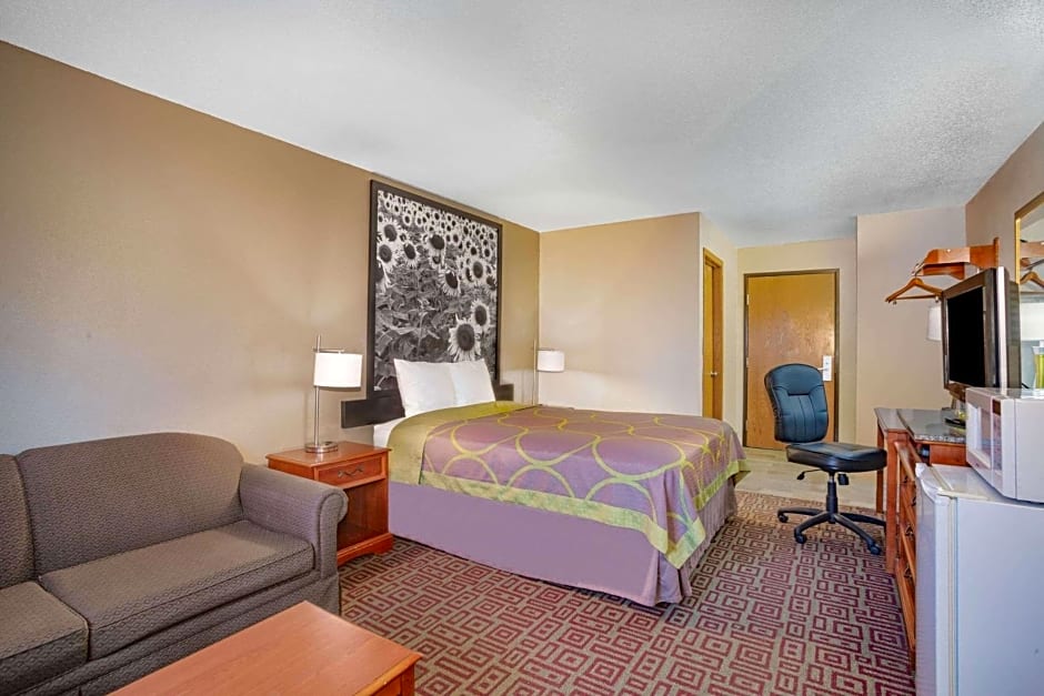 Super 8 by Wyndham Fort Madison