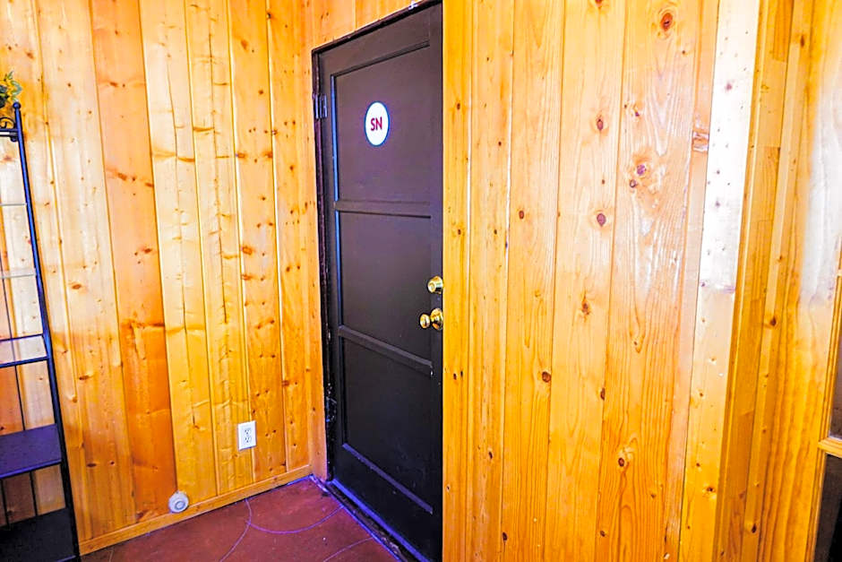 Sleepy Hollow Cabins and Hotel