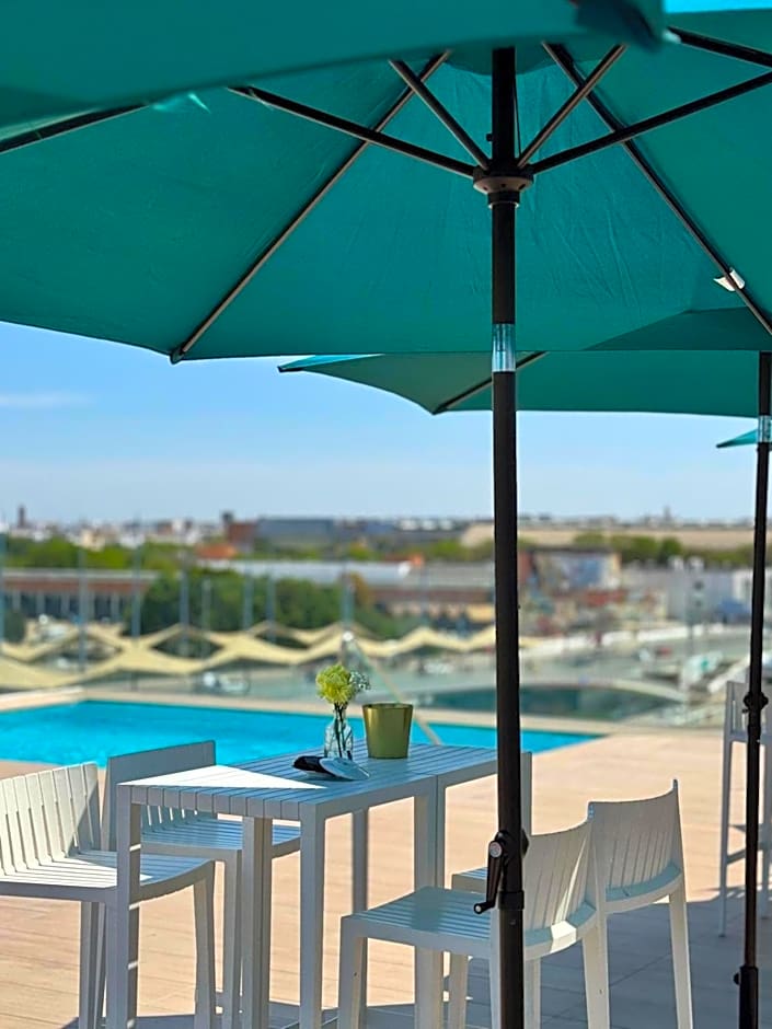 Ribera De Triana Hotel