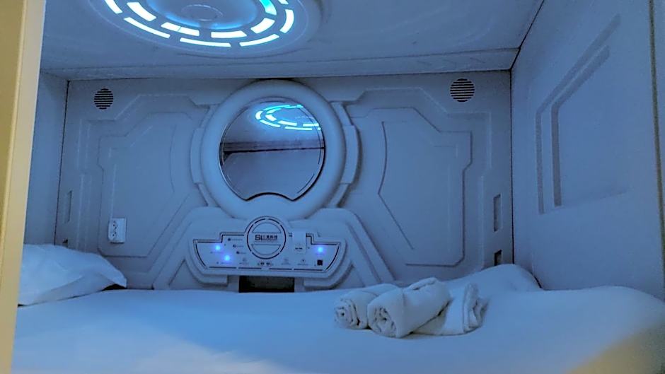 min hostel reverencia